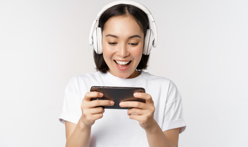 Indonesian gamers prefer using smartphones as a gaming platform over PCs.