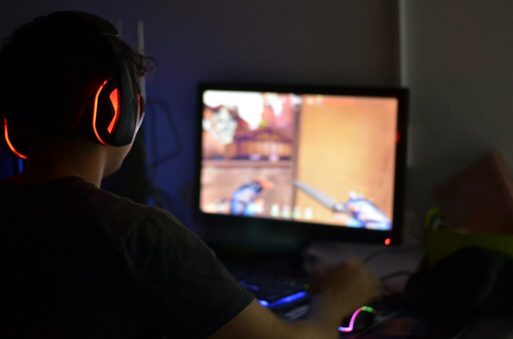 Competitive PC gaming turns purchases into long-term experiences in Vietnam.