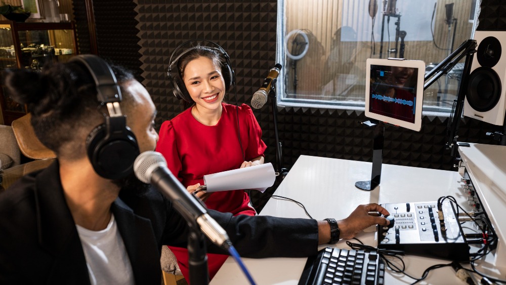 Malay dialects give players a quick sense of whether a game truly speaks to their community.]